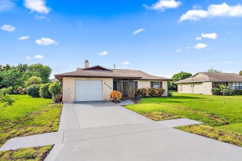 2330 Avalon Rd, Fort Pierce FL  34952-6505 exterior