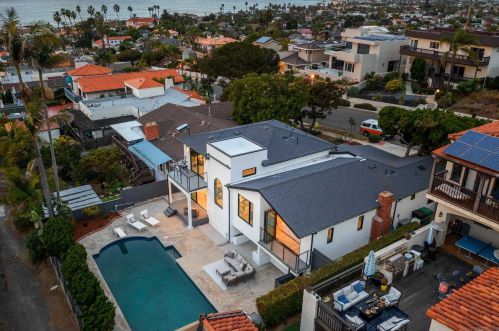 4525 Alhambra St, San Diego CA  92107-4018 exterior