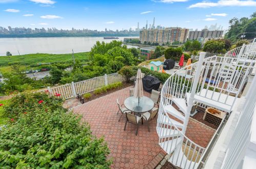 32 Bergen Ridge Rd, North Bergen NJ  07047-6200 exterior