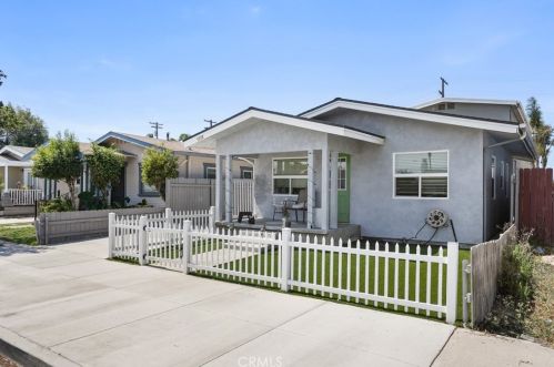 4576 32nd St, San Diego CA  92116-4414 exterior