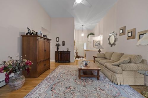 78 Marshview Cir, Seabrook NH 03874-4686 exterior