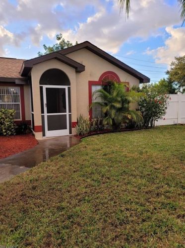 356 Inwood Ave, Lehigh Acres, FL 33936-5806