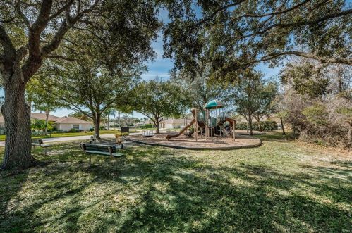 1863 Kinsmere Dr, New Port Richey FL  34655-4539 exterior