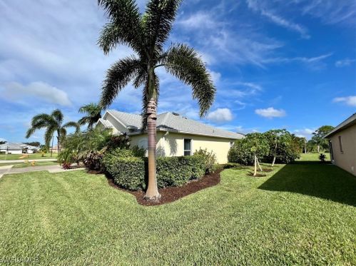 4705 Varsity Cir, Lehigh Acres, FL 33971-2065
