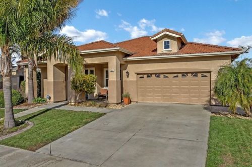 2901 Mineshaft Ct, Riverbank, CA 95367-9455