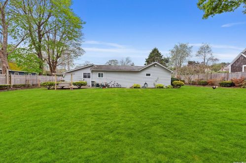 14 Miller Ter, East Hampton, NY 11937-2236