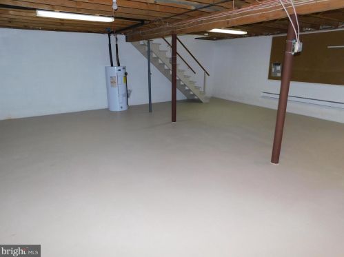 1299 Randy Dr, Pottstown PA  19464-2941 exterior