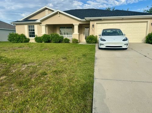 1729 3rd Ave, Cape Coral, FL 33909-5240