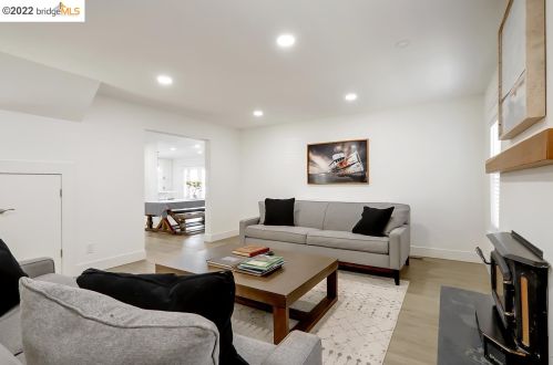 5067 Cabrillo Pt, Discovery Bay CA  94505-9483 exterior