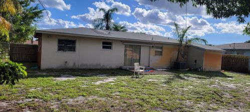 380 33rd St, West Palm Beach FL  33404-3036 exterior