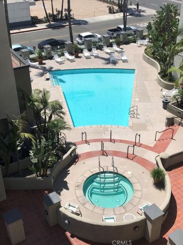 200 Pacific Coast Hwy, Huntington Beach CA 92648-5123 exterior