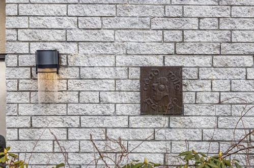 28 Bonita Dr, Huntington CT  06484-5106 exterior