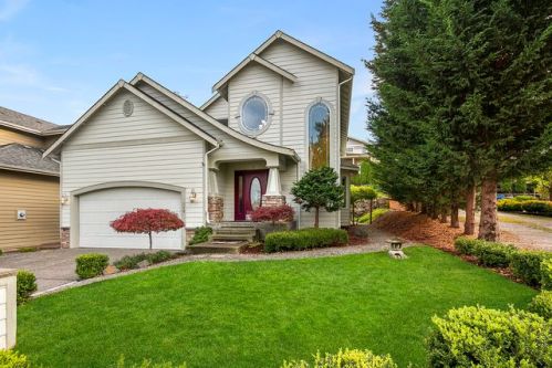 718 Tacoma St, Kent, WA 98030-6273