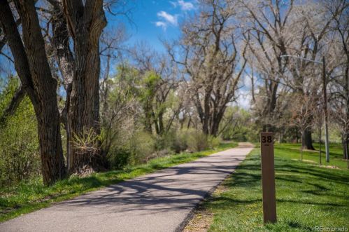 3453 Eudora St, Denver CO 80207-2662 exterior