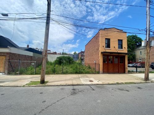 711 James St, Pittsburgh, PA 15212-4942