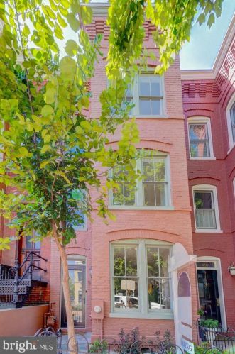 514 6th St, Washington, DC 20003-2705