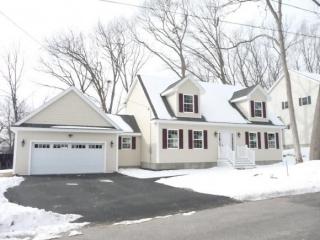 184 Dallaire St, Manchester, NH 03104-3430