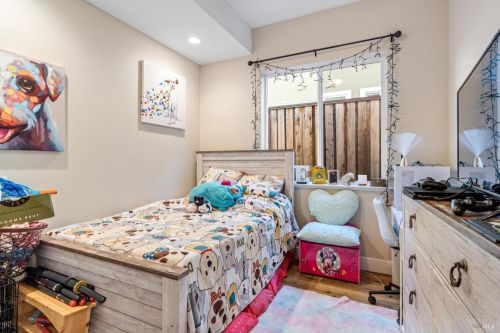 1803 Palisades Dr, Santa Rosa CA  95403-5706 exterior