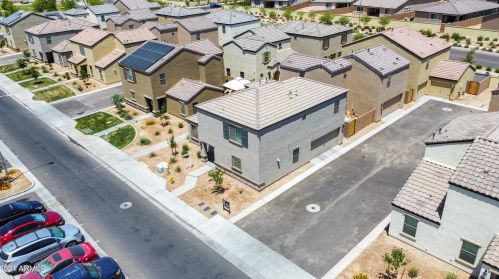 3919 79th Dr, Phoenix AZ  85043 exterior