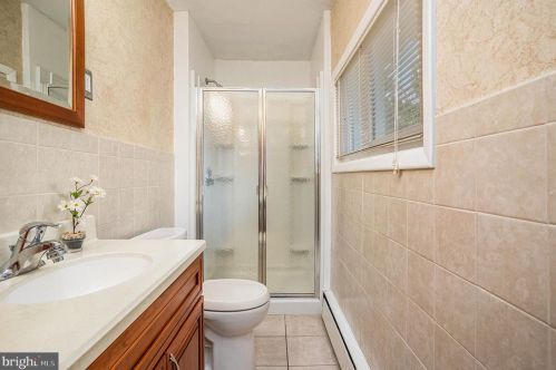 405 Knight Rd, Prospectville PA  19002-4252 exterior