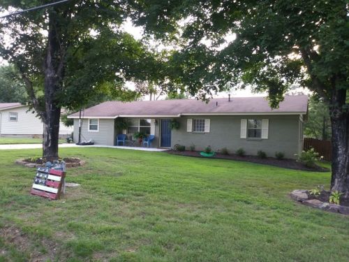 1025 Lake Sequoyah Dr, Fayetteville, AR 72701-9216