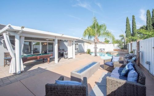 1031 Gale St, Escondido CA  92027-1230 exterior