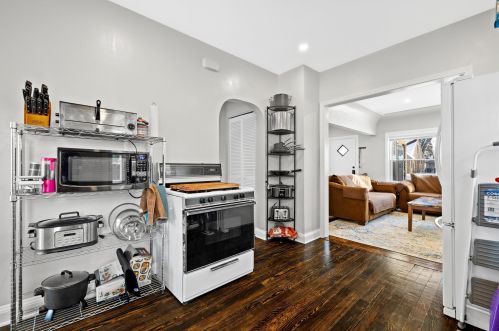 1937 95th St, Milwaukee WI  53227-1414 exterior