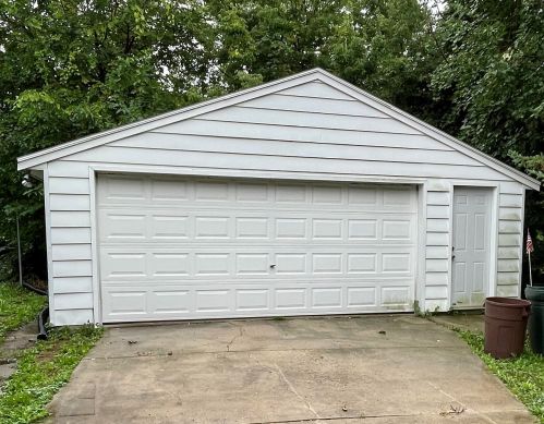 1628 37, Milwaukee WI 53208-1809 exterior