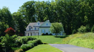 17 Gereg Glenn Rd, Brookfield Center, CT 06804-1054