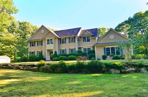 34 Kayla Ricci Way, South Kingstown, RI 02874-1625