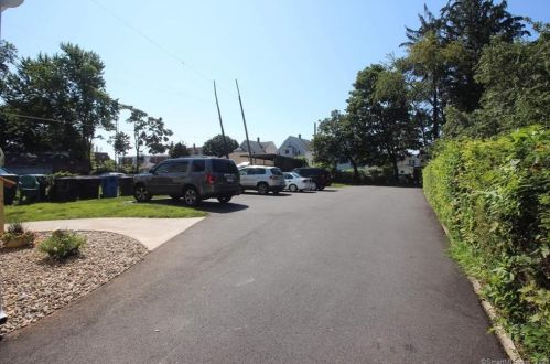 65 Roberts St, New Britain CT  06051-3414 exterior