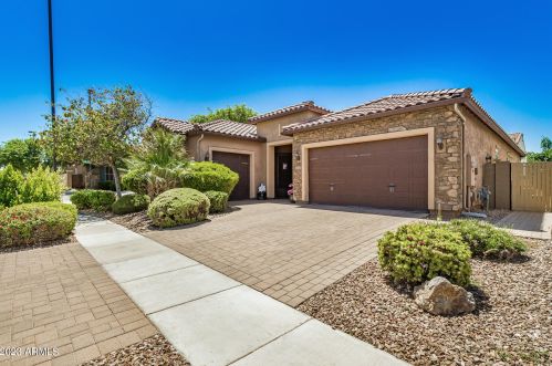 3561 Ivanhoe St, Gilbert, AZ 85295-3500