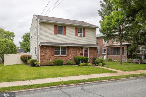 867 Charlotte St, Pottstown, PA 19464-4351