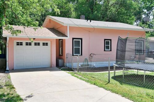 415 6th Ave, Faribault, MN 55021-5344