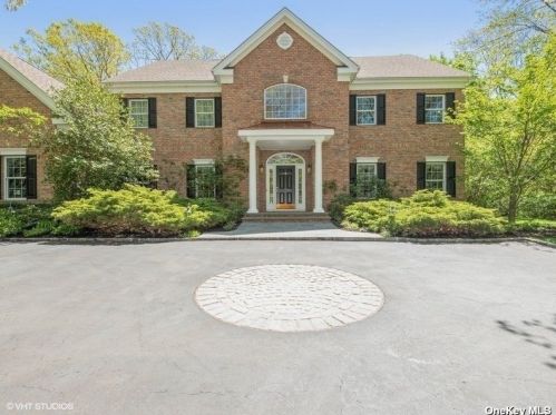 307 Lawn Ln, Muttontown, NY 11771-2800