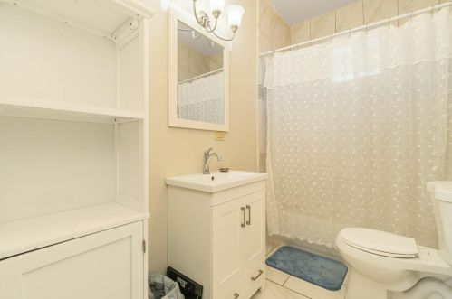 49 Linda St, Hobart IN  46342-3245 exterior
