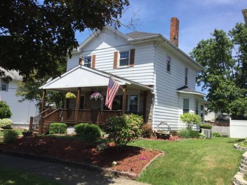 1301 Foster Ave, Cambridge OH  43725-1945 exterior