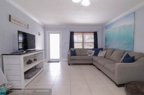 1721 16th Ct, Hollywood FL  33020-2807 exterior