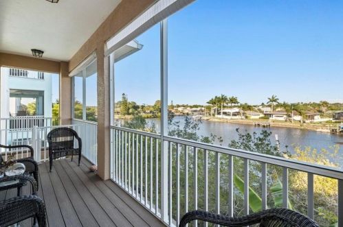 705 Shakett Creek Dr, Nokomis FL  34275-2252 exterior