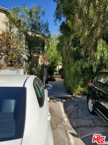 412 Palmer Ave, Glendale, CA 91204-2408