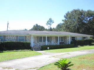 4611 Deerfield Dr, Pensacola, FL 32526-4314