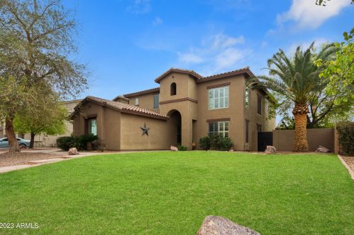 4053 Ravenswood Dr, Gilbert, AZ 85298-4140