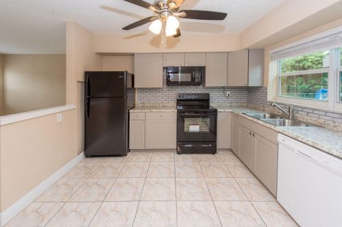 2627 4th Ct, Boynton Beach, FL 33435-2128