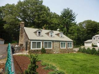 32 Walter Carey Rd, Smithfield, RI 02917-2410