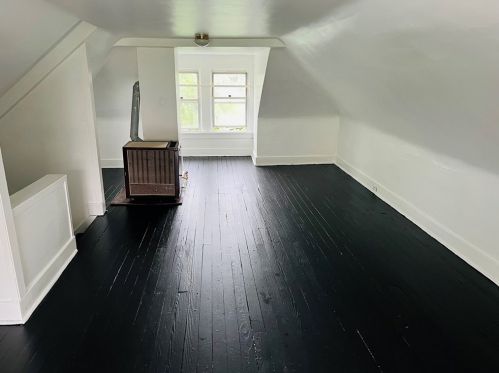 1439 Elm St, Pittsburgh PA 15221-1919 exterior