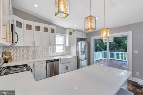 320 Maple Ave, Camden NJ  08109-2622 exterior