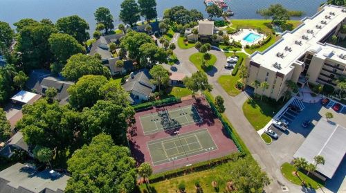 90 Highland Ave, Tarpon Springs, FL 34689-5328