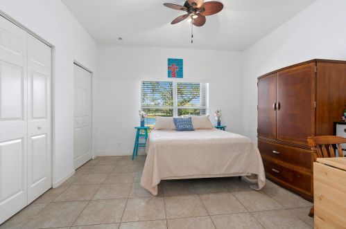 1828 77th Dr, Vero Beach FL  32966-6679 exterior