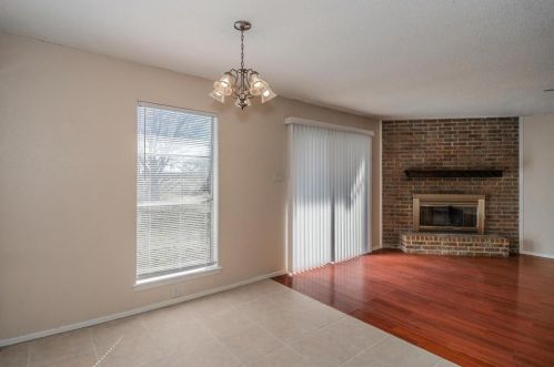 545 Chambers Crk Dr, Fort Worth TX 76140-4103 exterior