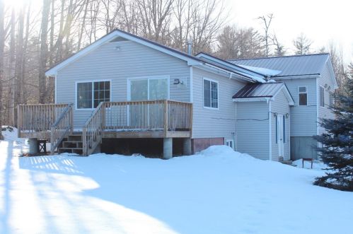 10 Fieldstone Acres Rd, Carroll, NH 03598-3522